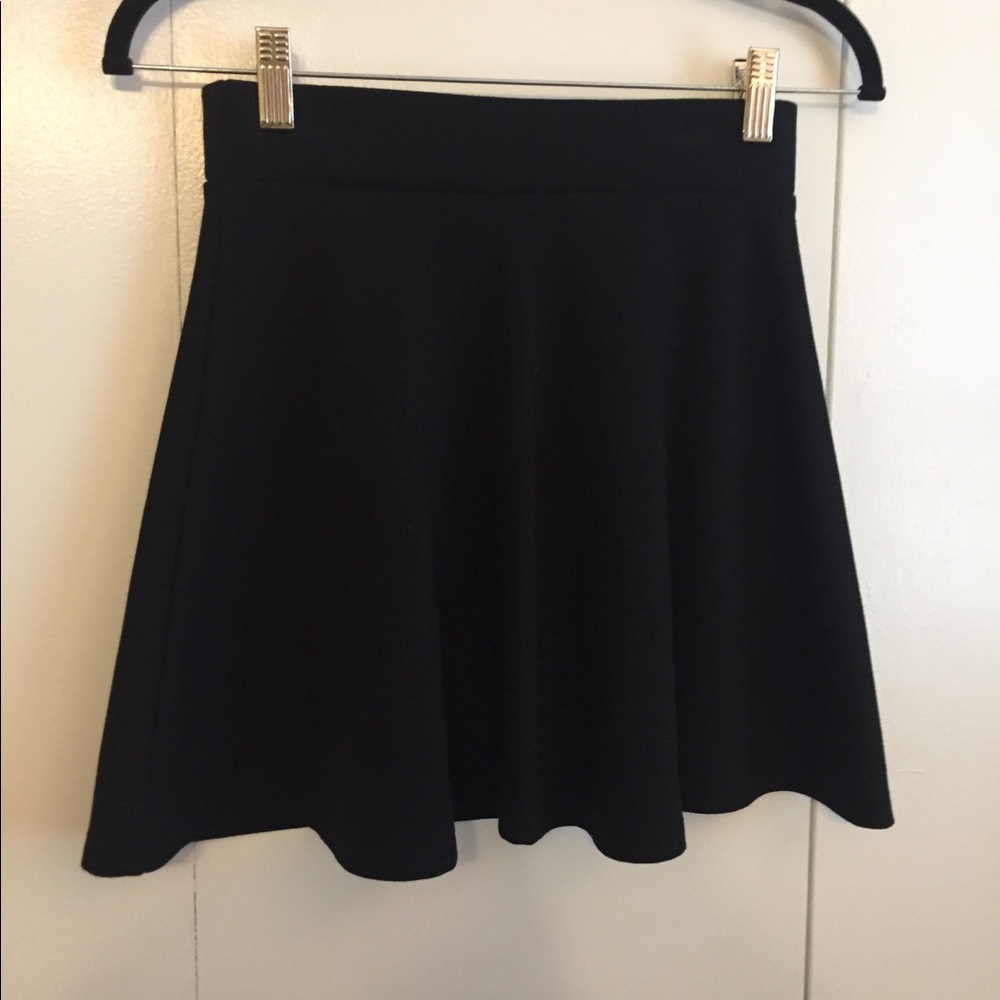Black skater skirt